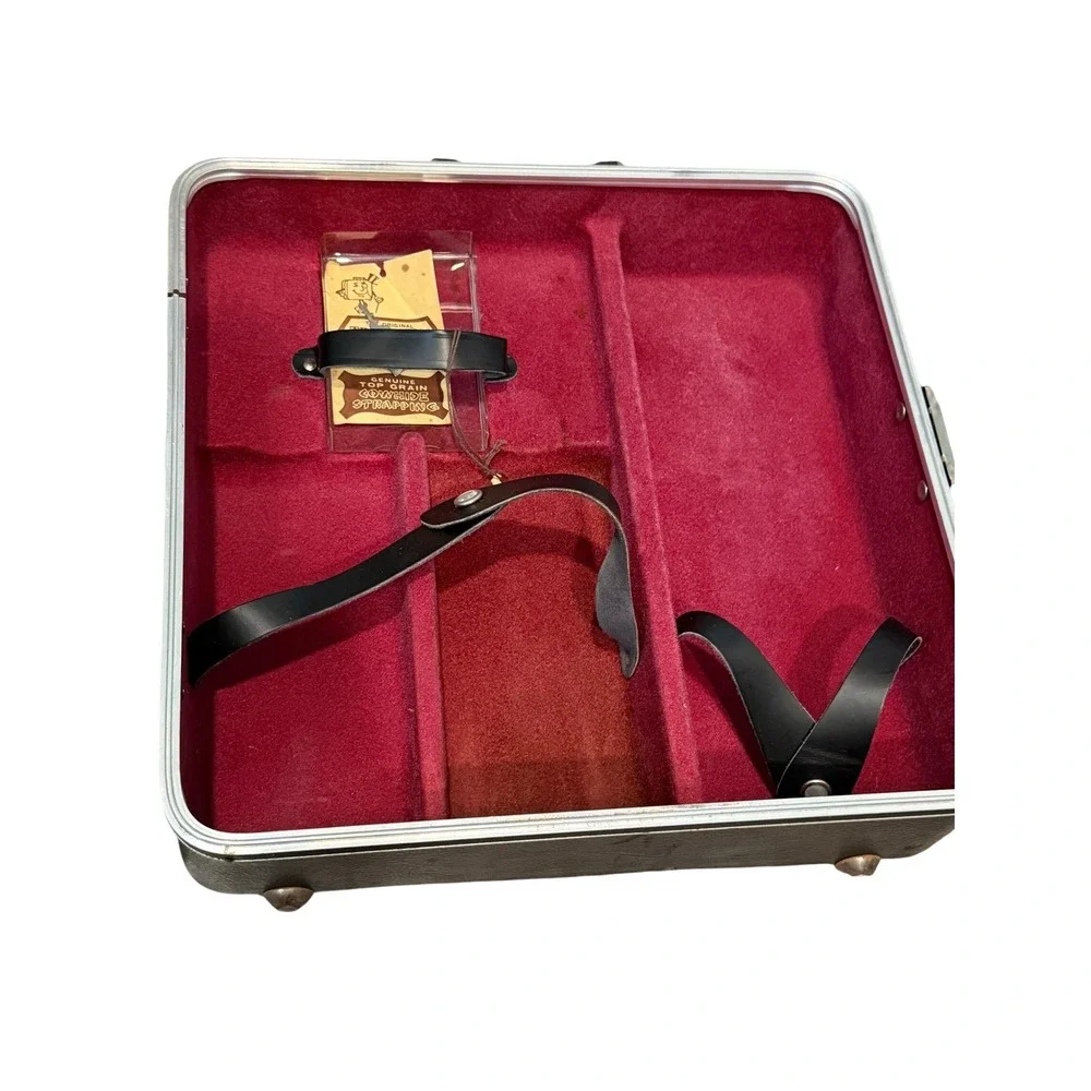 Vintage Excutair‎ 737 Portable Trav-l-Bar Set Travel Kit with Key
